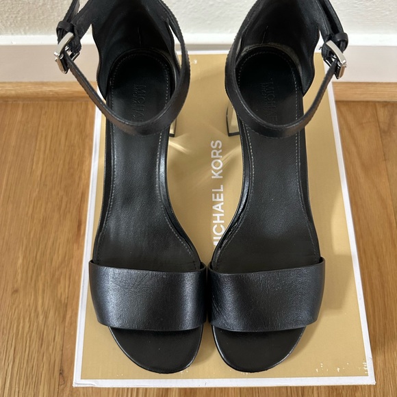 Michael Kors Black Sandals with Ankle Strap and Block Heel - Picture 4 of 4